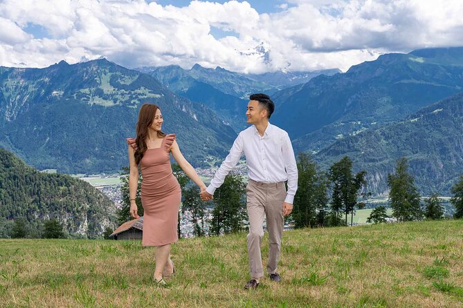 Phototour Private Photoshoot in Interlaken & Lake Brienz and Thun - Five minutes in old Unterseen