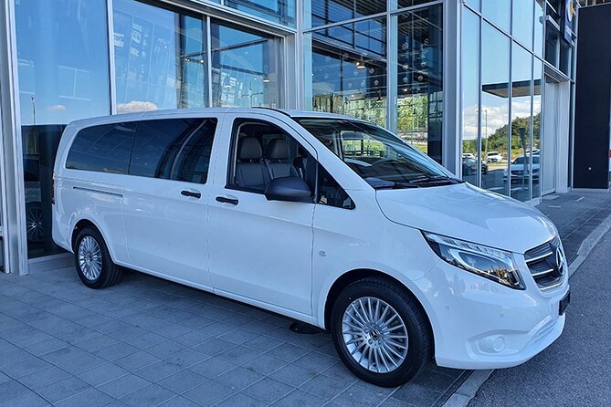 Private Arrival Transfer: from Zurich Airport to Grindelwald - A direct ride instead of a complicated first day