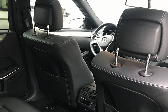 Private Arrival Transfer: from Zurich Airport to Sankt-Moritz - What the vehicle and onboard extras mean
