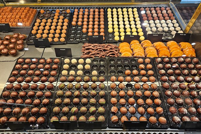 Private Chocolate Tour in Geneva by Tuk Tuk - Why a tuk tuk works well in Geneva