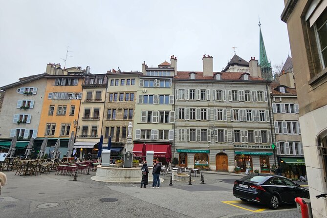 Private Chocolate Tour in Geneva by Tuk Tuk - Rue du Rhône and Du Rhône Haute Chocolaterie