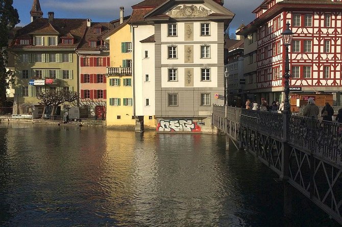 Private Classic Lucerne City Walk - Jesuit Church and the meaning of Chapel Bridge