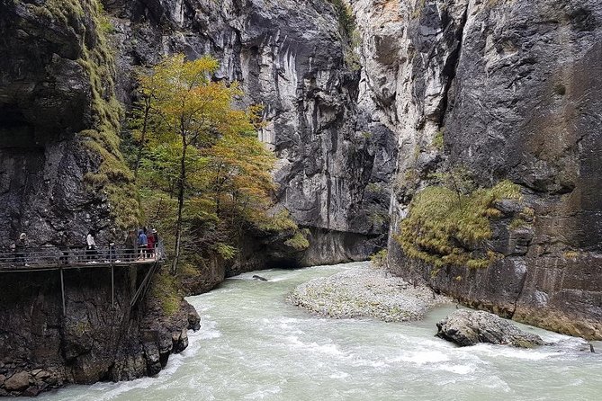 Private Day tour from Interlaken: Lake, Gorge & Waterfall - Giessbach Falls: a strong opening near Lake Brienz