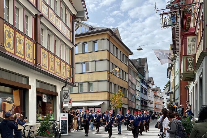 Private Guided Swiss Alps Day Trip from Zurich with Hotel Pick-Up - Food, Shopping, and Extra Costs