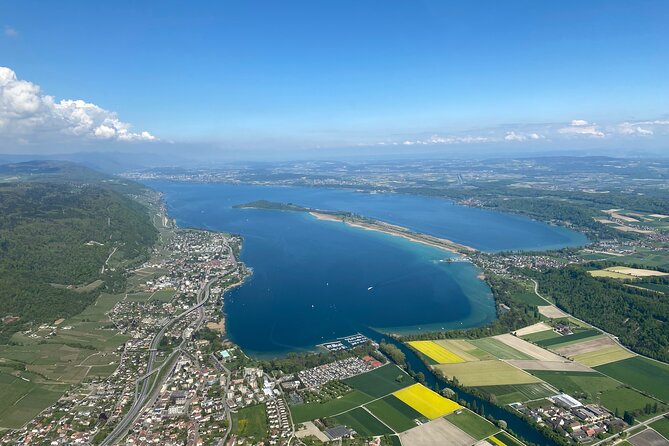 Private helicopter tour to Jura and Seeland - a beautiful sightseeing flight - Setting off from Bern-Belp