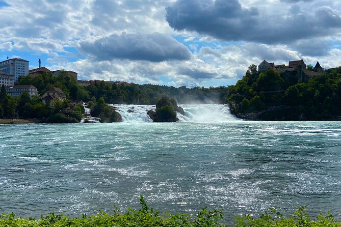 Private Magic Waterfall Adventure Tour to Rhine Falls with Pickup - A guide who keeps the schedule moving