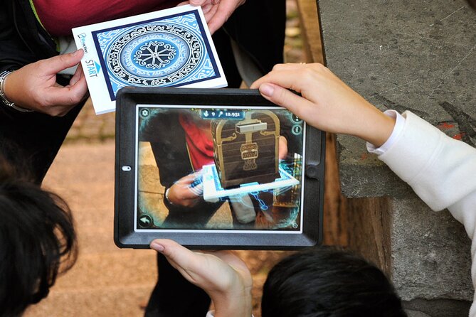 Private Outdoor Escape Room Magisches Portal - Using the tablet, GPS, and ActionPack