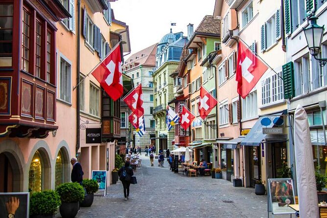 Private Sightseeing Tour in Zurich - Old Town streets and central Zurich stories