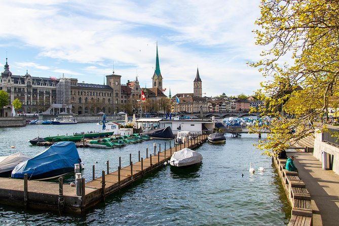 Private Tour of Zurich in 60 minutes with a Local - The quiet church by the Limmat
