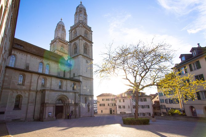 Private Tour of Zurich in 60 minutes with a Local - Zurich’s twin towers and Reformation story