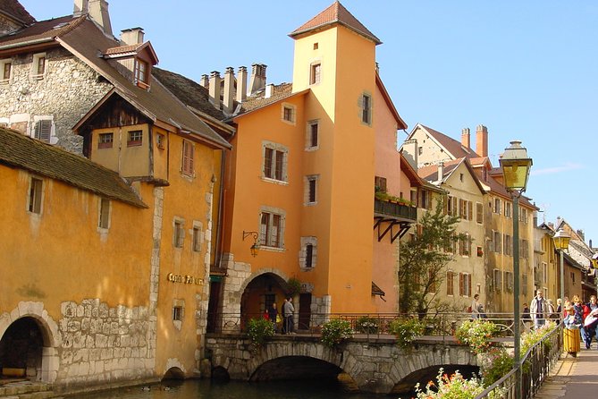 Private Tour to Annecy, from Geneva - Two hours for shopping and your own Annecy