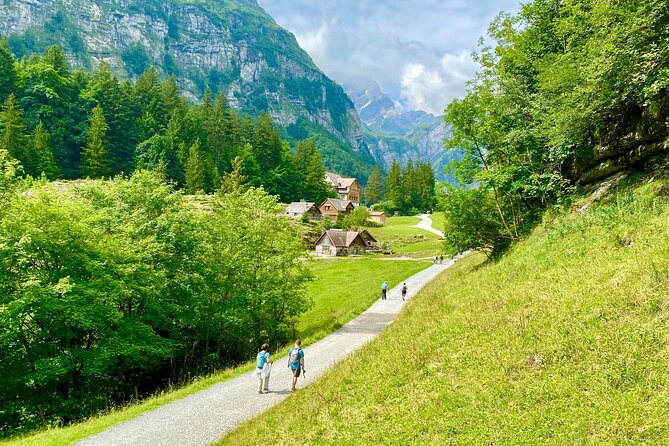 Private tour to the most breathtaking insider spots in Switzerland (1 day) - Klausenpass, Alpine roads, and raclette