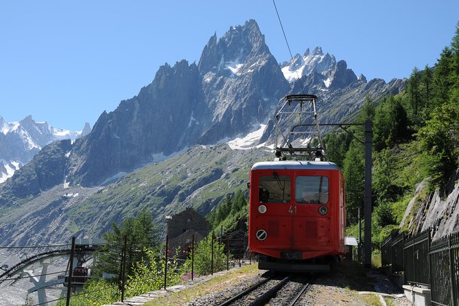 Private Transport to Chamonix from Geneva with driver-guide - Mer de Glace by red cog railway