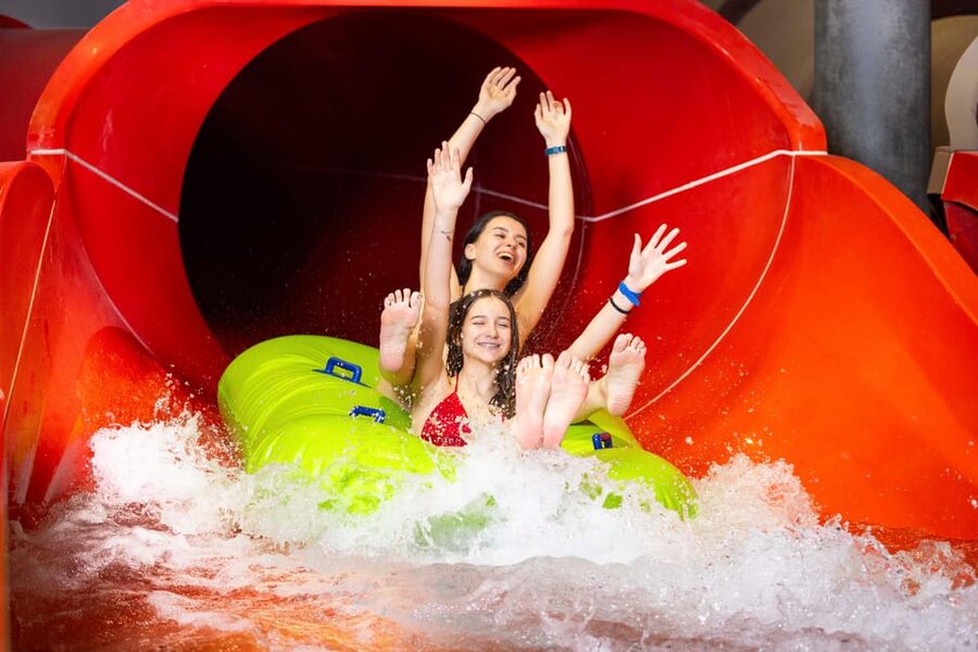 Rivera-Ticino: Splash e Spa Tamaro 4-Hour Waterpark Ticket - The wave pool adds a burst of action