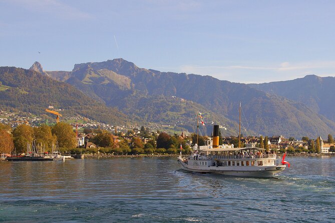 Round trip cruise from Montreux to Chillon - Leaving Montreux and crossing toward Chillon