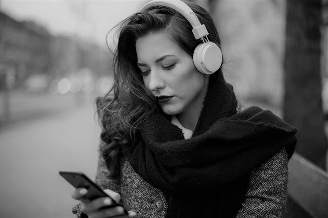 Self-Guided Audio Tour to the Dark Side of Zurich - Untere Zäune and the story of a wealthy accused woman