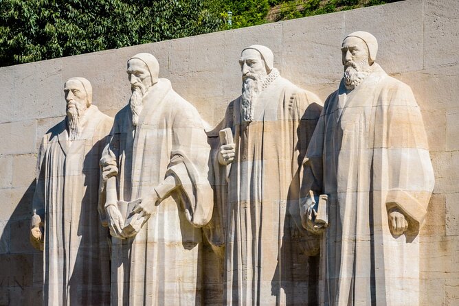 Self-Guided Audio Tour to the Many Faces of Geneva - Brunswick Monument and the virtues in stone