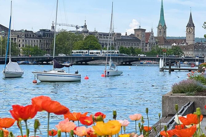 Small Group Zurich Walking Tour, Cruise and LINDT Factory - Lindenhof Hill, a quiet finish in the center