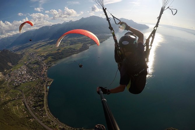 Tandy paragliding - The possibility of gentle acrobatics