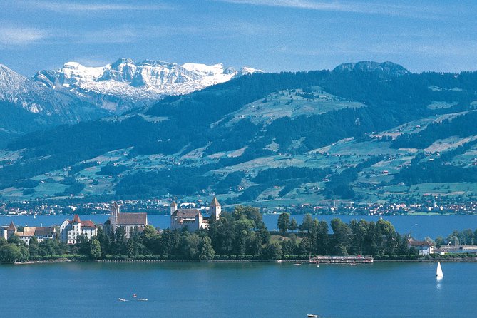 The Great Tour of Zurich by Bus and Boat - What the Lake Zurich cruise really is