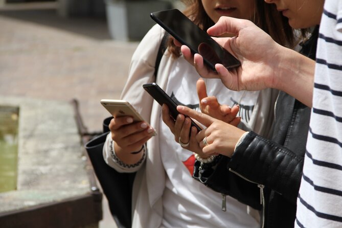 Thun Scavenger Hunt and Sights Self-Guided Tour - Photo tasks for families and creative groups