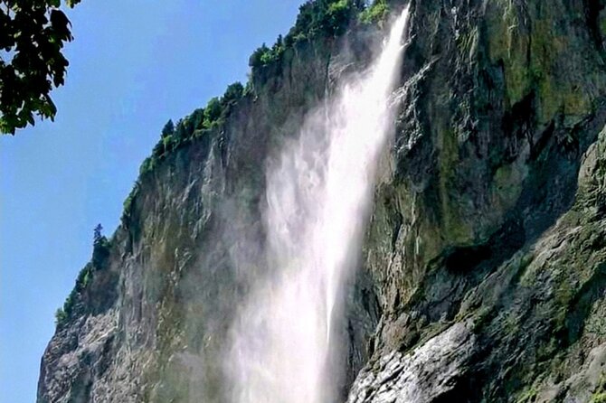 Waterfall Lauterbrunnen CLOY Pier Iseltwald Interlaken Private - A private ride through the Interlaken valley