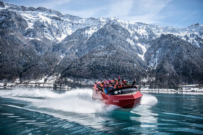 Winter Jetboat Ride - The Lake Brienz jetboat ride: short, scenic, and lively