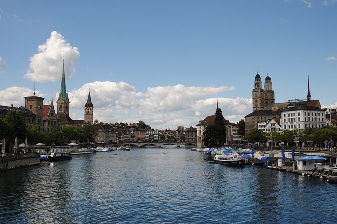 Zurich 360° City Walk Tour Including Hidden Spots - Starting beneath the clock at Zurich Hauptbahnhof