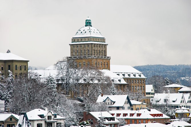 Zurich City Tour with Audio Commentary - Fraumünster Church and Zurich’s famous windows