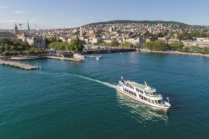 Zurich Highlights with Lake Cruise & Optional FIFA Museum Ticket - What the one-hour Lake Zurich cruise is really like