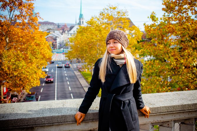 Zurich Instagram Photoshoot By Local Professionals - Posing help from a local professional