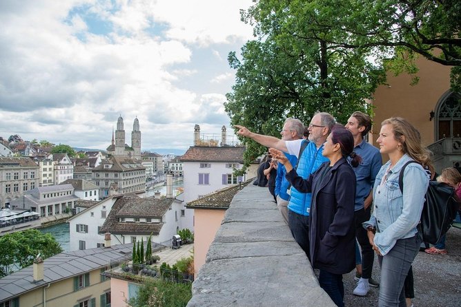 Zurich Old Town Walking Tour - Lindenhof Hill and the city below