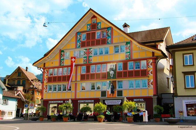 Zurich Open Top Bus, Chocolate and Cheese Factory Tour Appenzell - How the guide can change the day