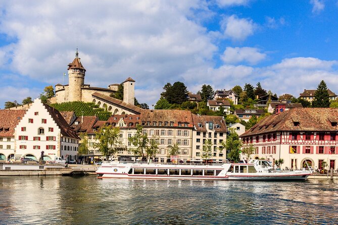 Zürich: Private Car Tour to Rhine Falls, Titisee and Black Forest - Titisee-Neustadt: a calmer hour and a half