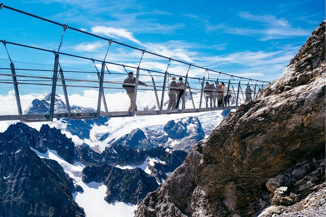 Zurich: Private Day Trip to Engelberg, Mount Titlis & Interlaken - Lake Brienz and the stop in Brienz